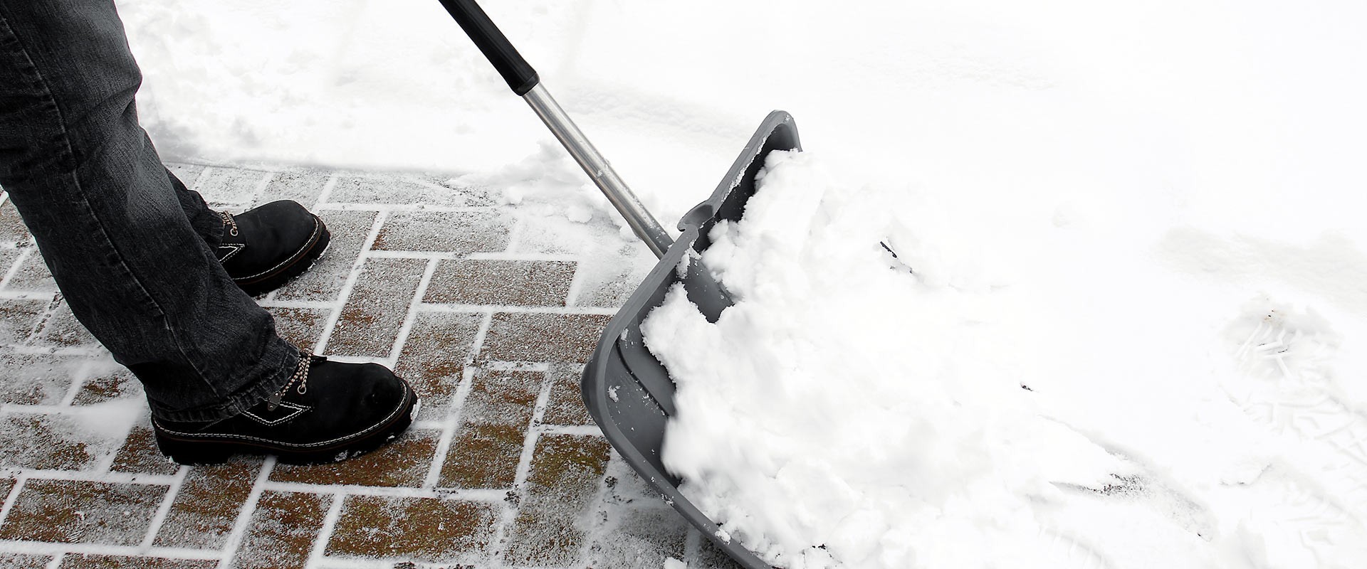 Schnee schaufeln